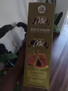 Incenso de Vareta com Essência de Mel: Harmonize Seu Espaço com Tranquilidade