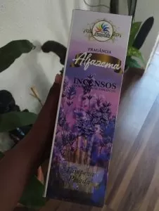 Incenso de Vareta Alfazema: Acalme a Mente, Relaxe o Corpo e Transforme Seu Ambiente