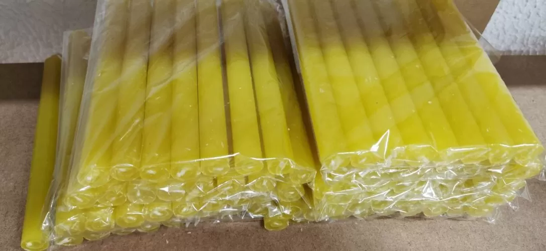 Velas Palito de Mel: Doçura Iluminada para Momentos Especiais