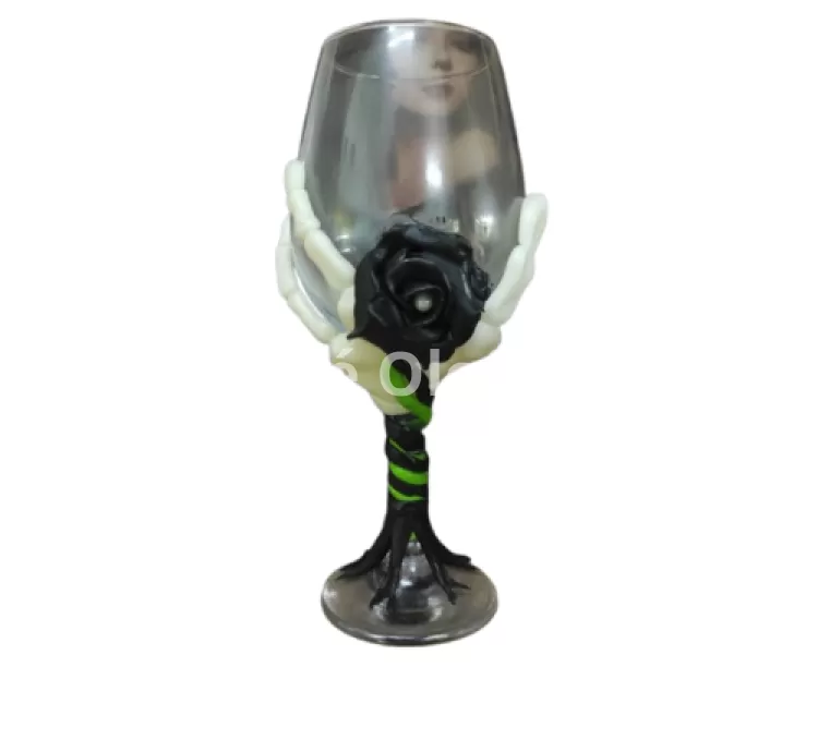 Taça de Pombogira: Rosa e Tridentes, Elegância Encantadora
