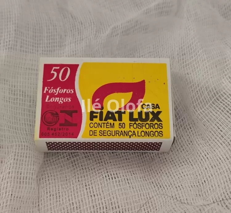 Fósforo Longo Fiat Lux 6 Caixas Com 50 Unidades: Iluminação Segura para Rituais, Orações e Acendimentos