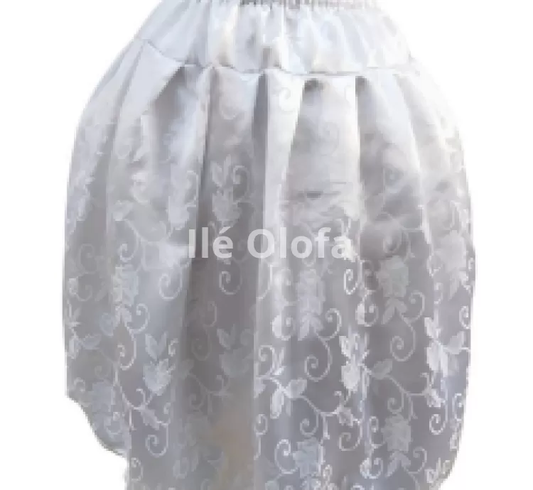 Saia de Jacquard: Elegância Têxtil com Trama Sofisticada