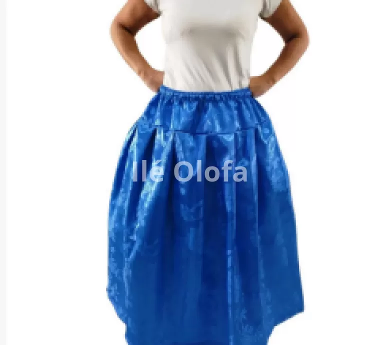 Saia de Jacquard: Elegância Têxtil com Trama Sofisticada