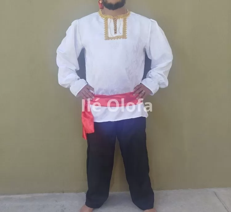 Camisa Cigana: Expressão de Liberdade, Movimento e Tradição
