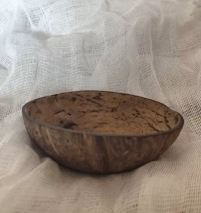 Cumbuca de Coco Natural: Simplicidade Ancestral para Uso Ritual