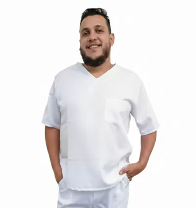 Bata Masculina: Vestimenta Tradicional de Simplicidade e Respeito 3