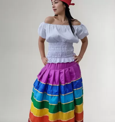 Top Ciganinha: Leveza e Expressão no Vestir Tradicional 7